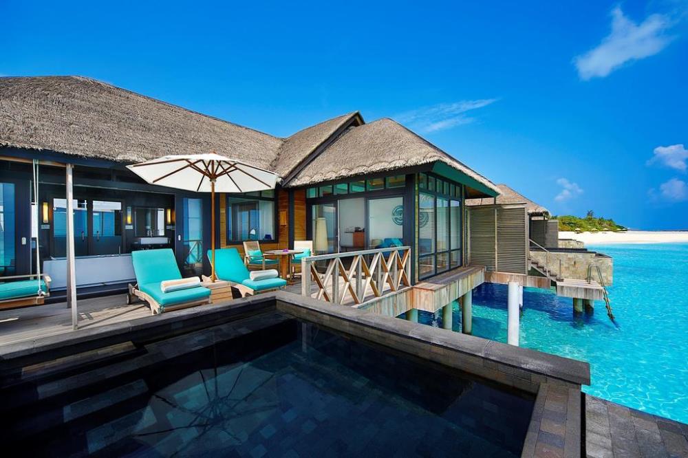 content/hotel/JA Manafaru/Accommodation/Sunrise Water Villa with Infinity Pool/Manufaru-Acc-SunriseWaterVilla-07.jpg